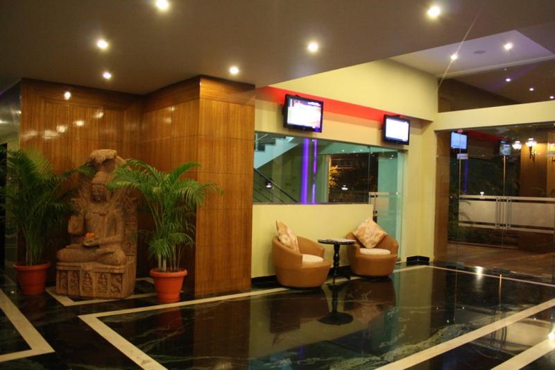 La Franklin Hotel Бхубанешвар Екстериор снимка