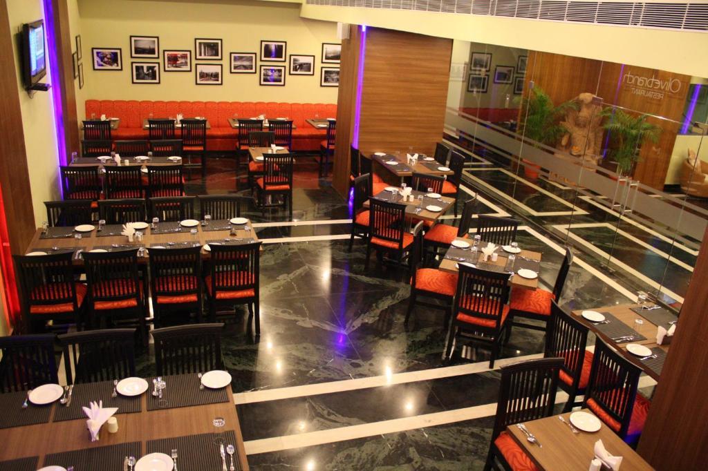 La Franklin Hotel Бхубанешвар Екстериор снимка