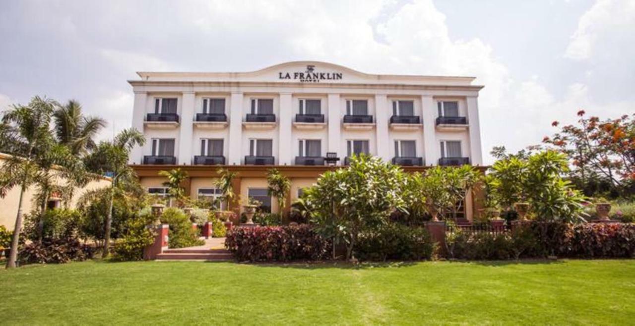 La Franklin Hotel Бхубанешвар Екстериор снимка