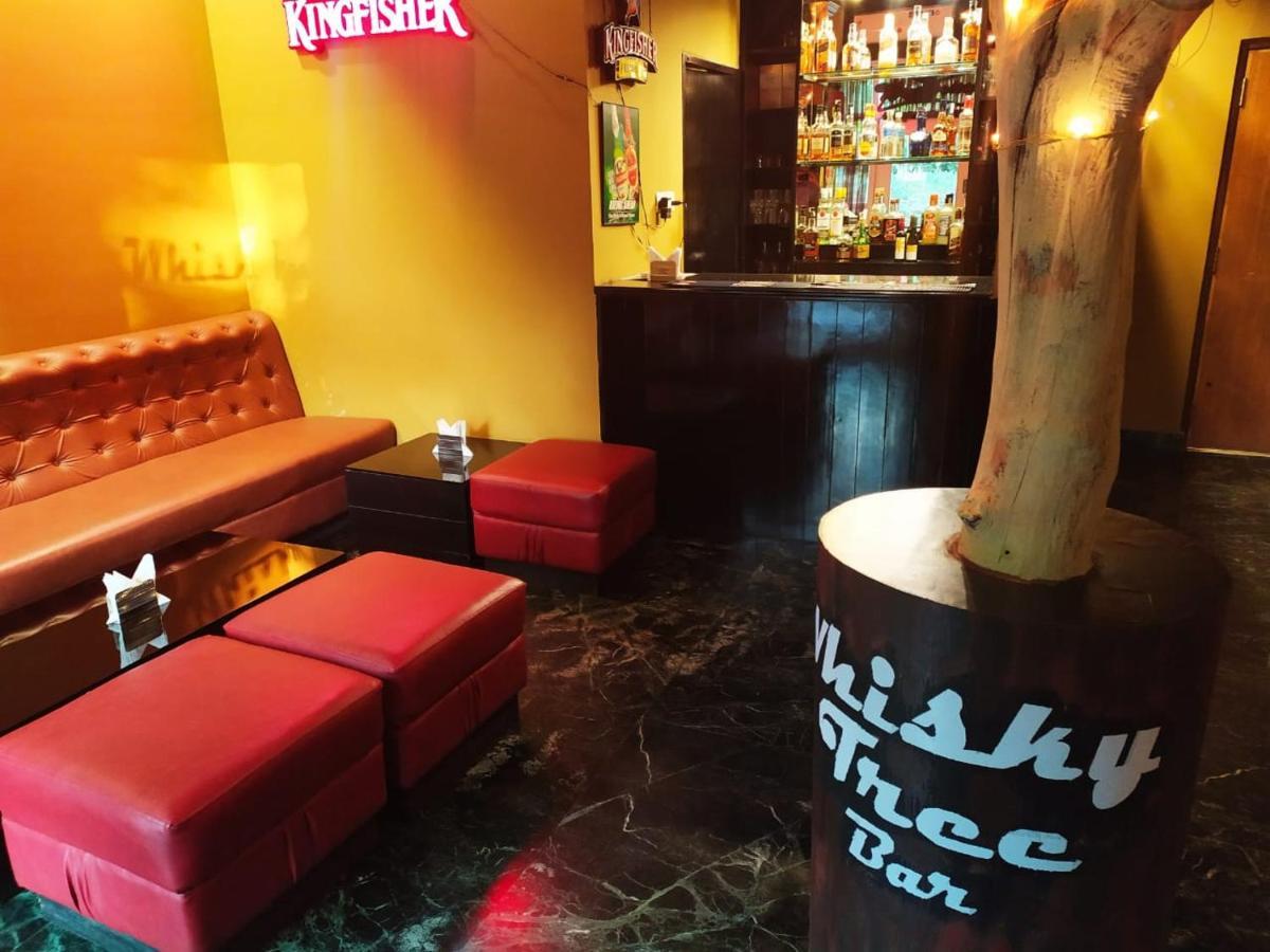 La Franklin Hotel Бхубанешвар Екстериор снимка